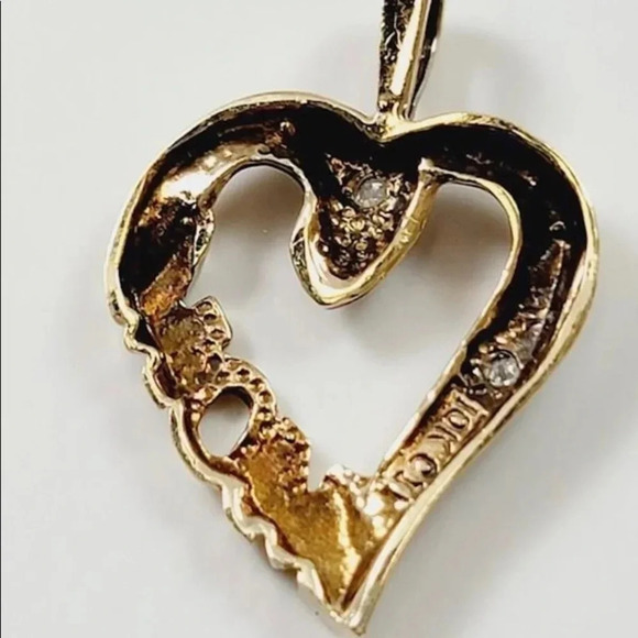 10K Solid Yellow Gold & Diamond “MOM” Heart Pendant Necklace - Picture 2 of 8